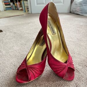 Steve Madden Satin Peep Toe Heels